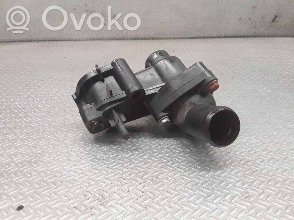 Ford Mondeo MK IV Termostaatin kotelo 