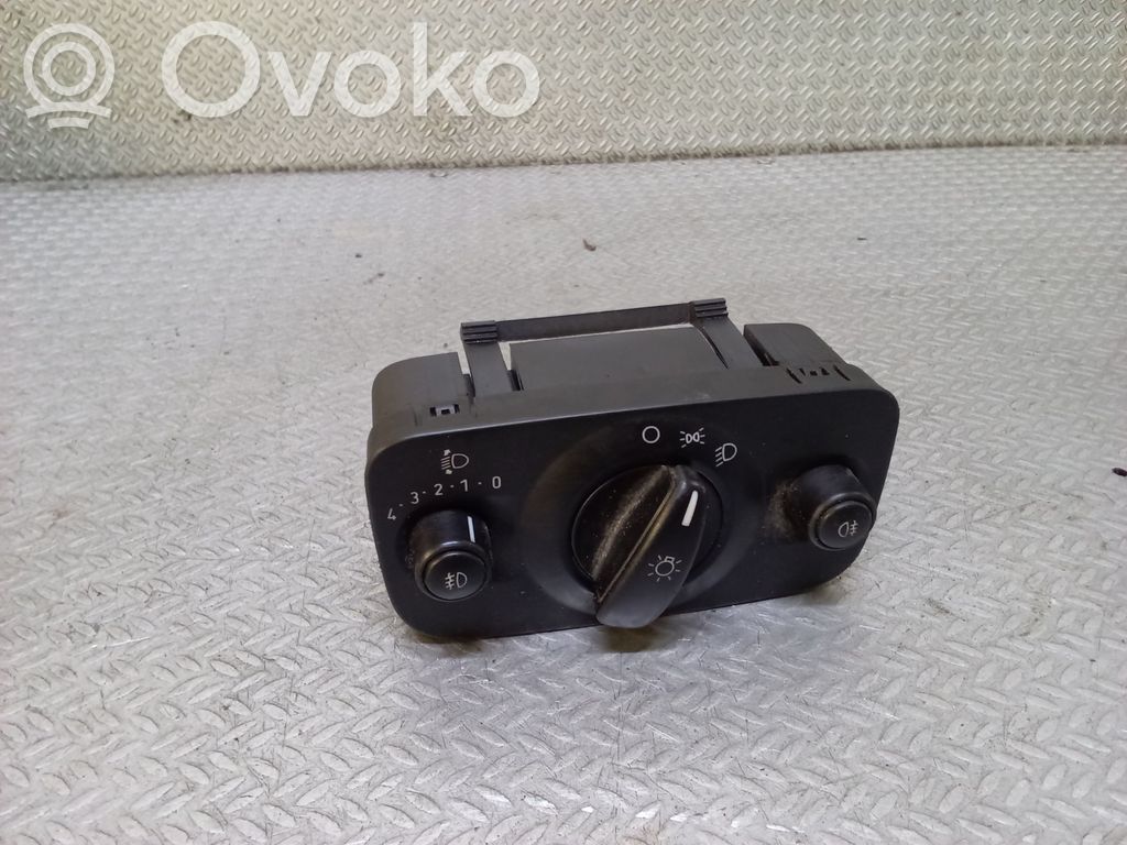 Light switch   6G9T13A024FE