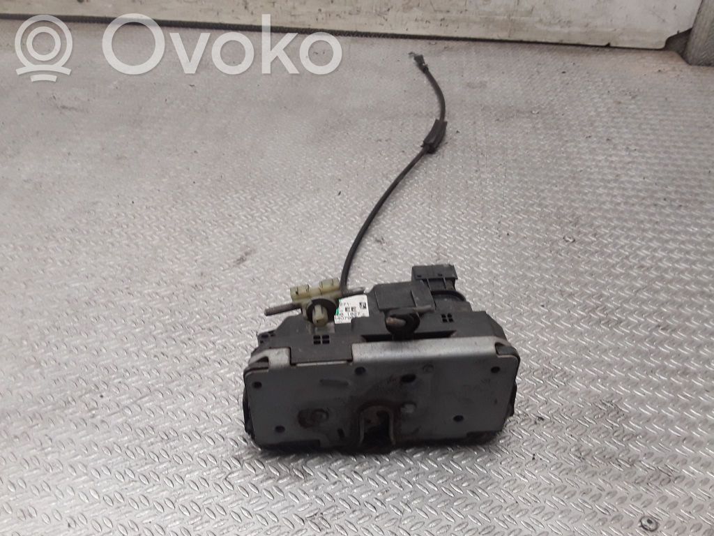 Opel Corsa D Priekšpusē slēdzene 