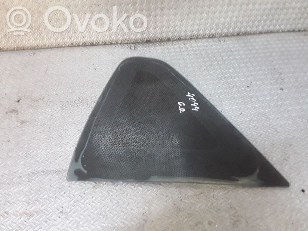 Vidrio lateral trasero