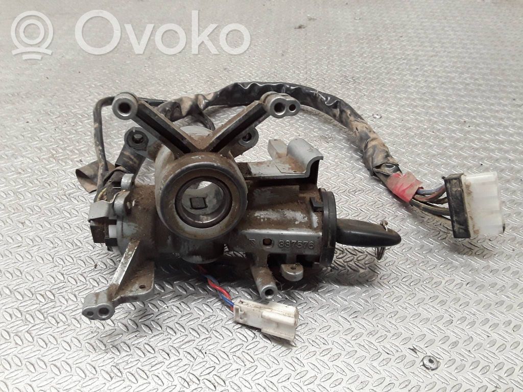 Užvedimo spynelė   337576