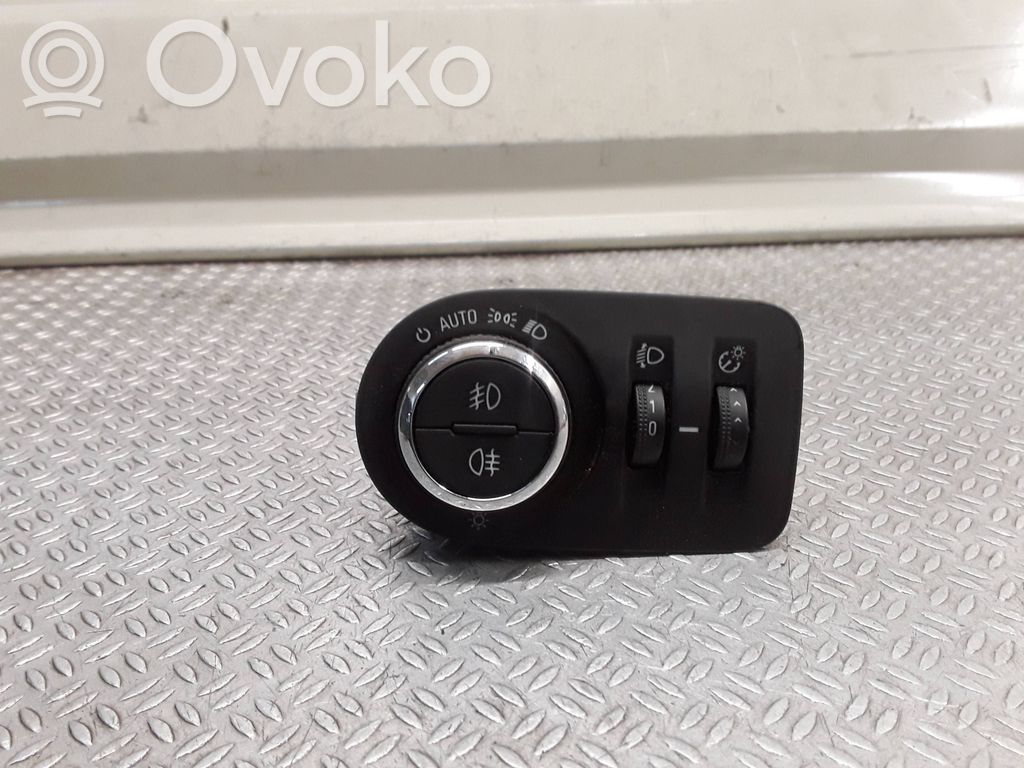 Opel Corsa D Light switch 