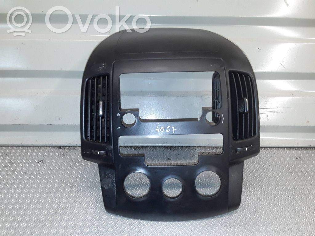 Hyundai i30 Centrālais gaisa ventilācijas režģis 