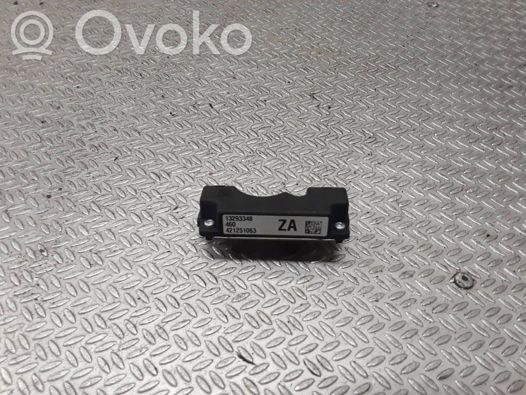 Opel Astra J Antenos stiprintuvas 