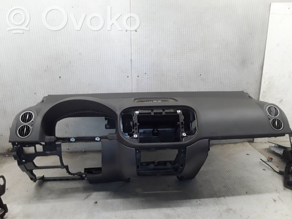 Volkswagen Golf Plus Dashboard 