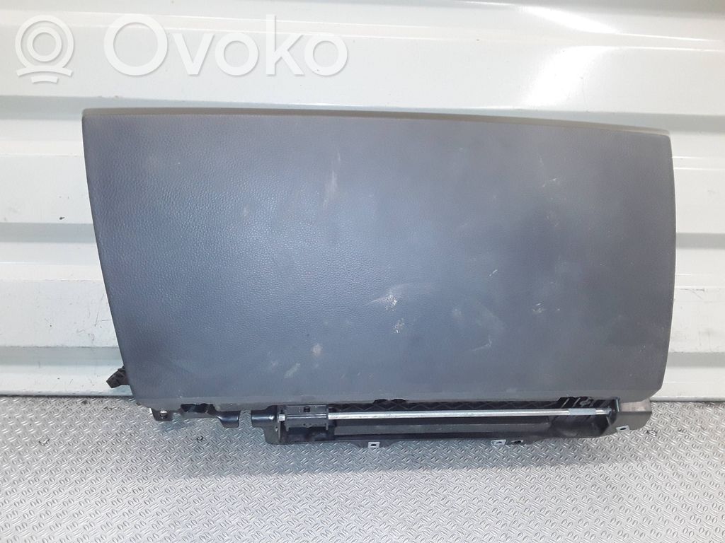 Daiktadėžė   7027427,72758410