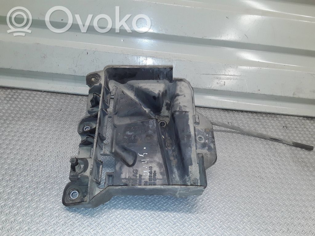 Skoda Rapid (NH) Półka akumulatora 