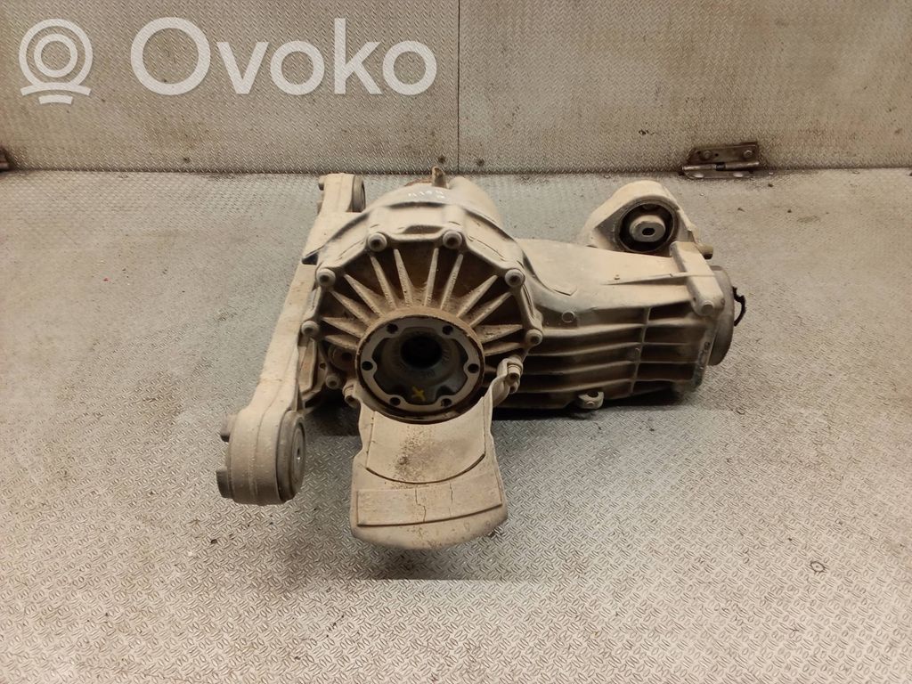 Audi A8 S8 D3 4E Galinis reduktorius 