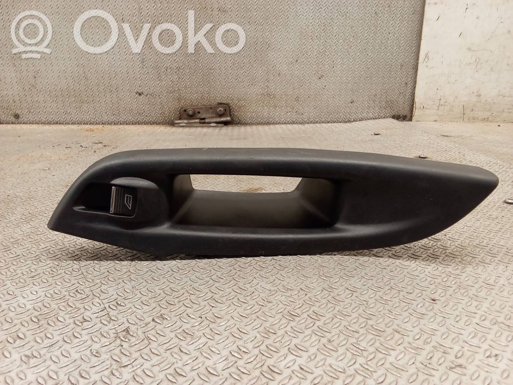 Ford Focus Electric window control switch 