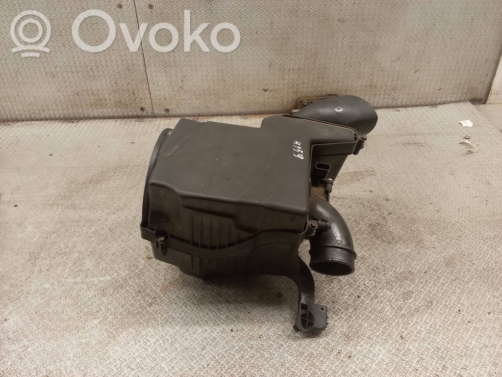 Luftfilterkasten   AV619600BF