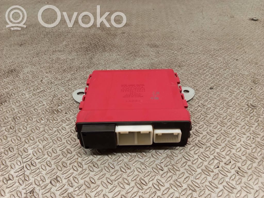 Sivupeilin ohjainlaite   8943053010