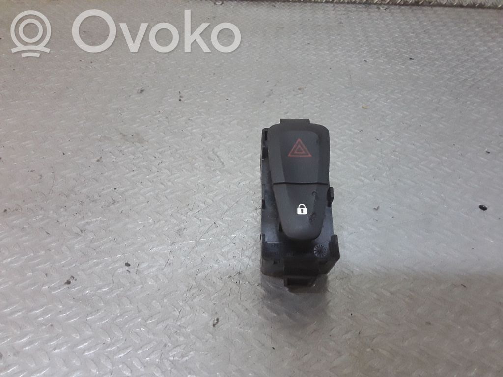 Hätävilkkujen kytkin   E3160101