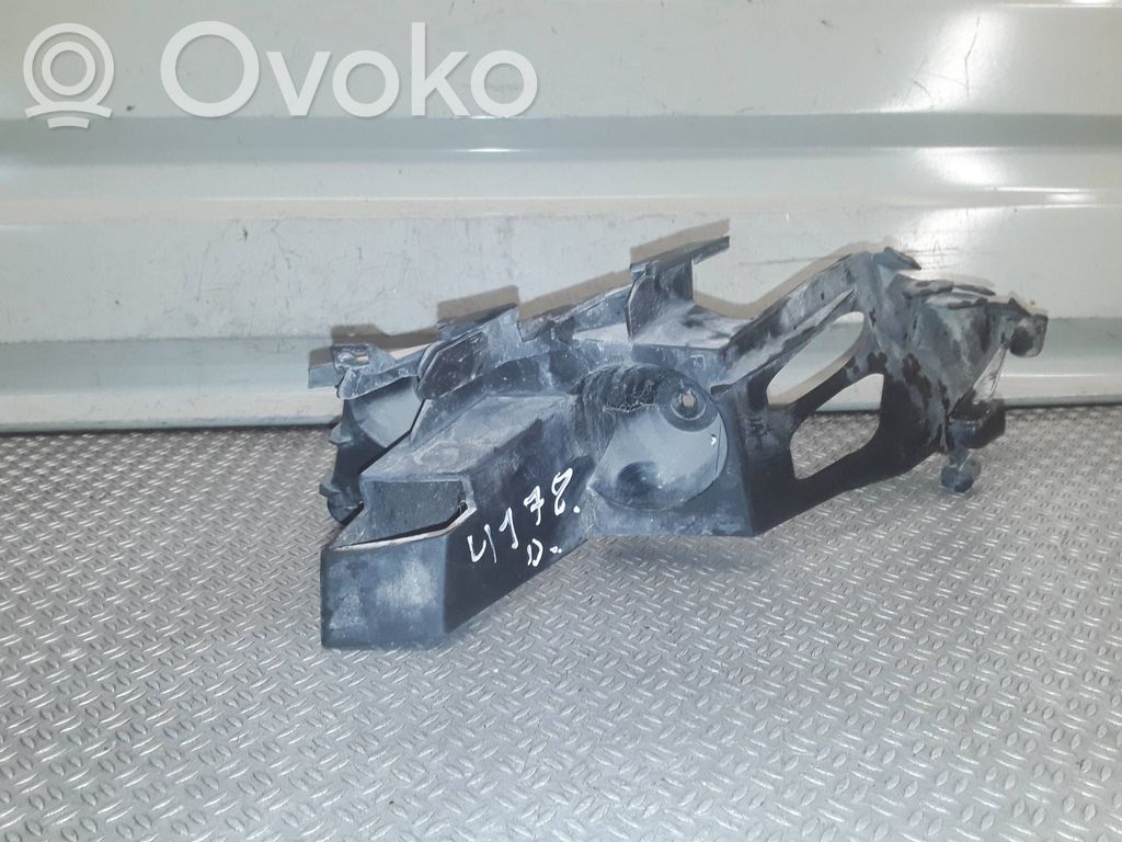Rear bumper mounting bracket   8200670313