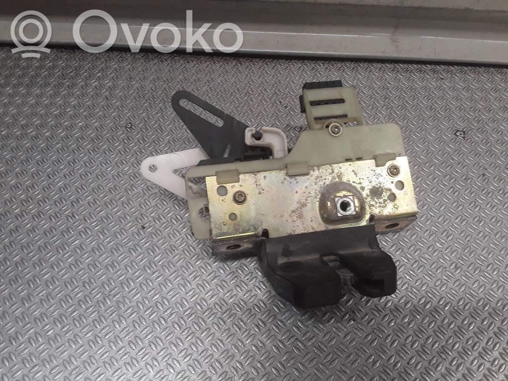 Volvo V70 Zamek klapy tylnej / bagażnika 