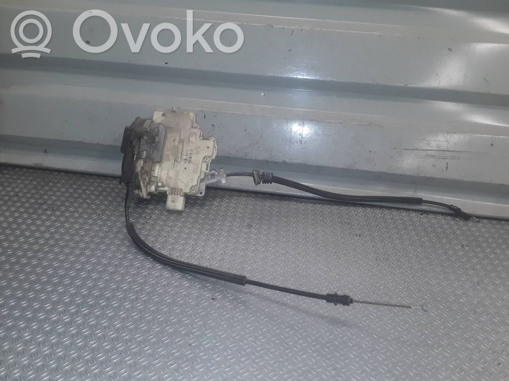 Volkswagen PASSAT B6 Încuietoare ușă față 