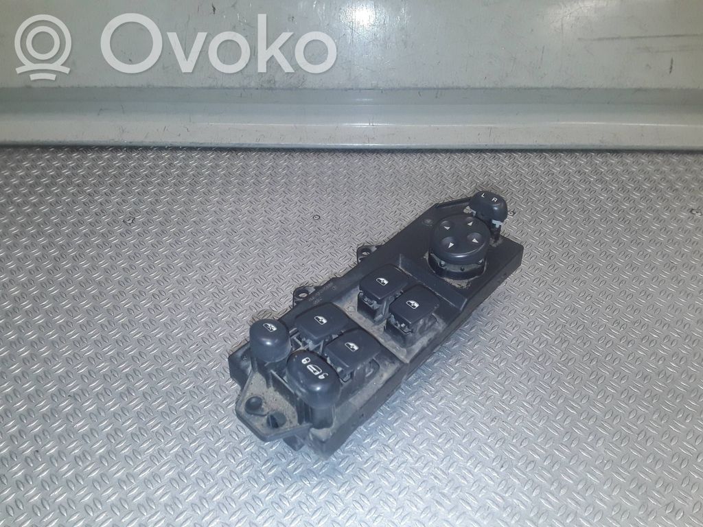 Chrysler Pacifica Electric window control switch 