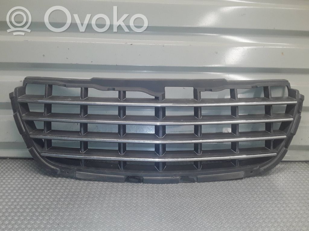 Chrysler Pacifica Front bumper upper radiator grill 
