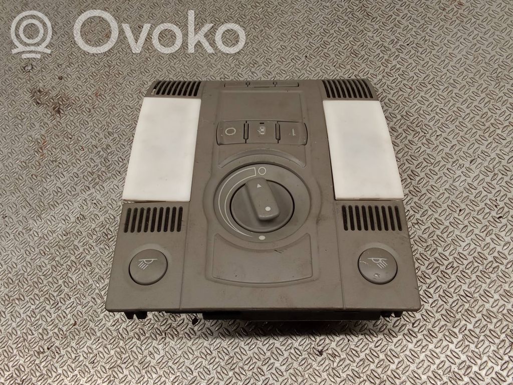 Audi A8 S8 D3 4E Front seat light 