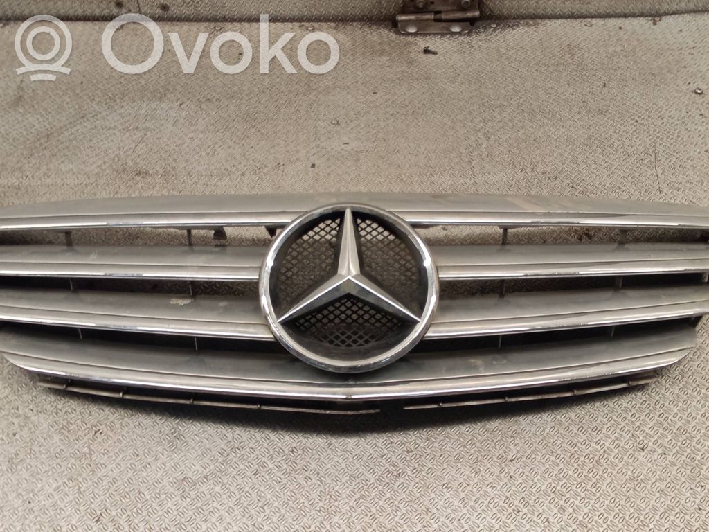 Mercedes-Benz B W245 Griglia superiore del radiatore paraurti anteriore