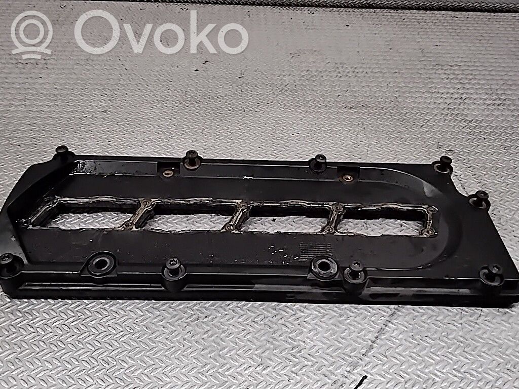 Audi A8 S8 D3 4E Ventildeckel 