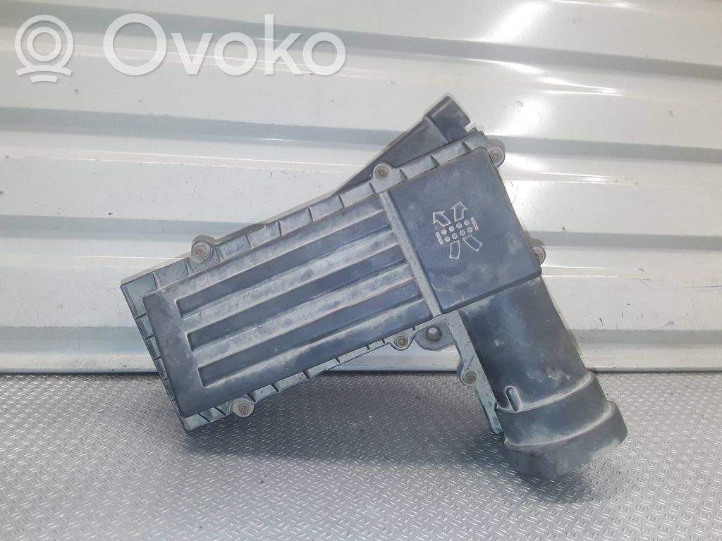 Volkswagen PASSAT CC Luftfilterkasten 