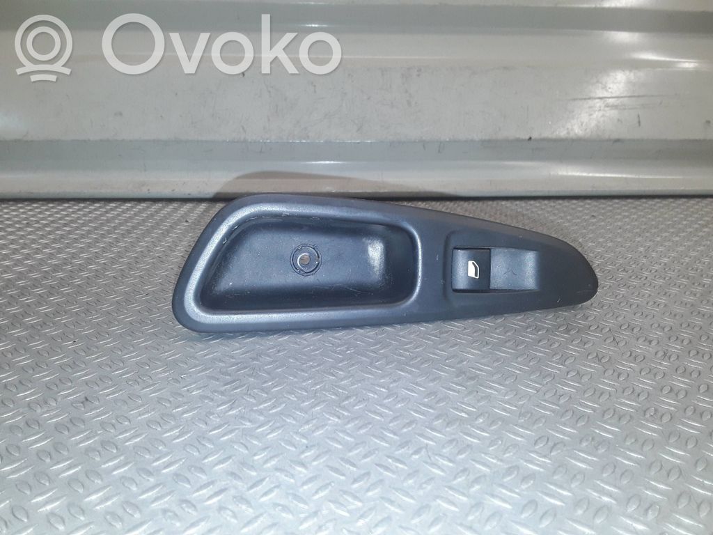 Electric window control switch   96573850