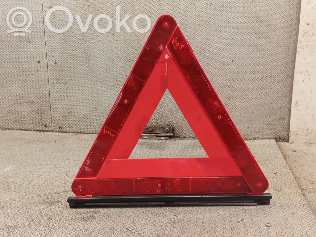 Avarinis ženklas   A2118900197