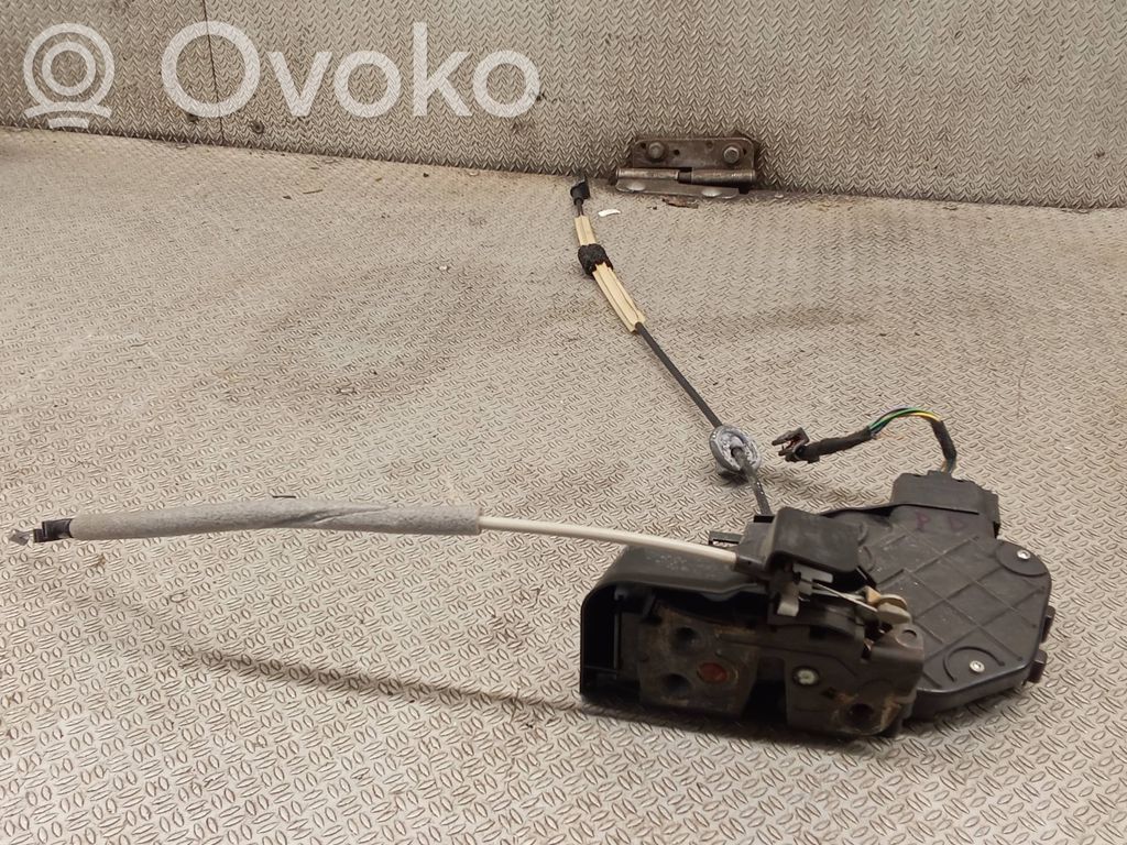 Volvo XC60 Priekšpusē slēdzene 