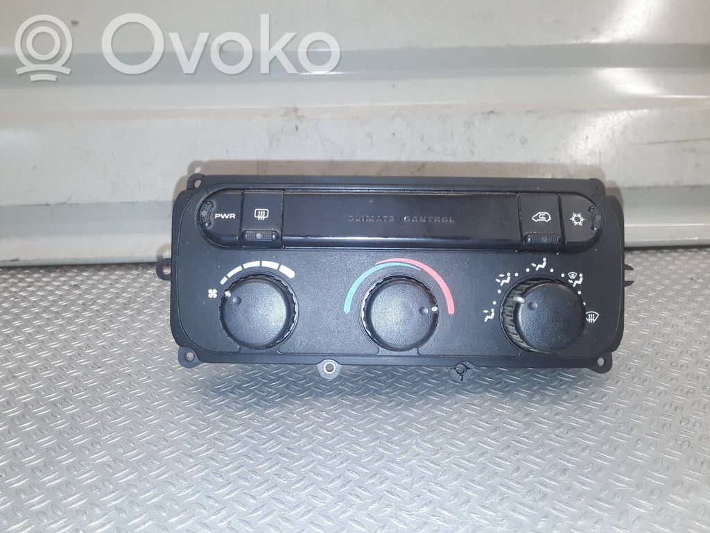 Chrysler Voyager Ilmastoinnin ohjainlaite 