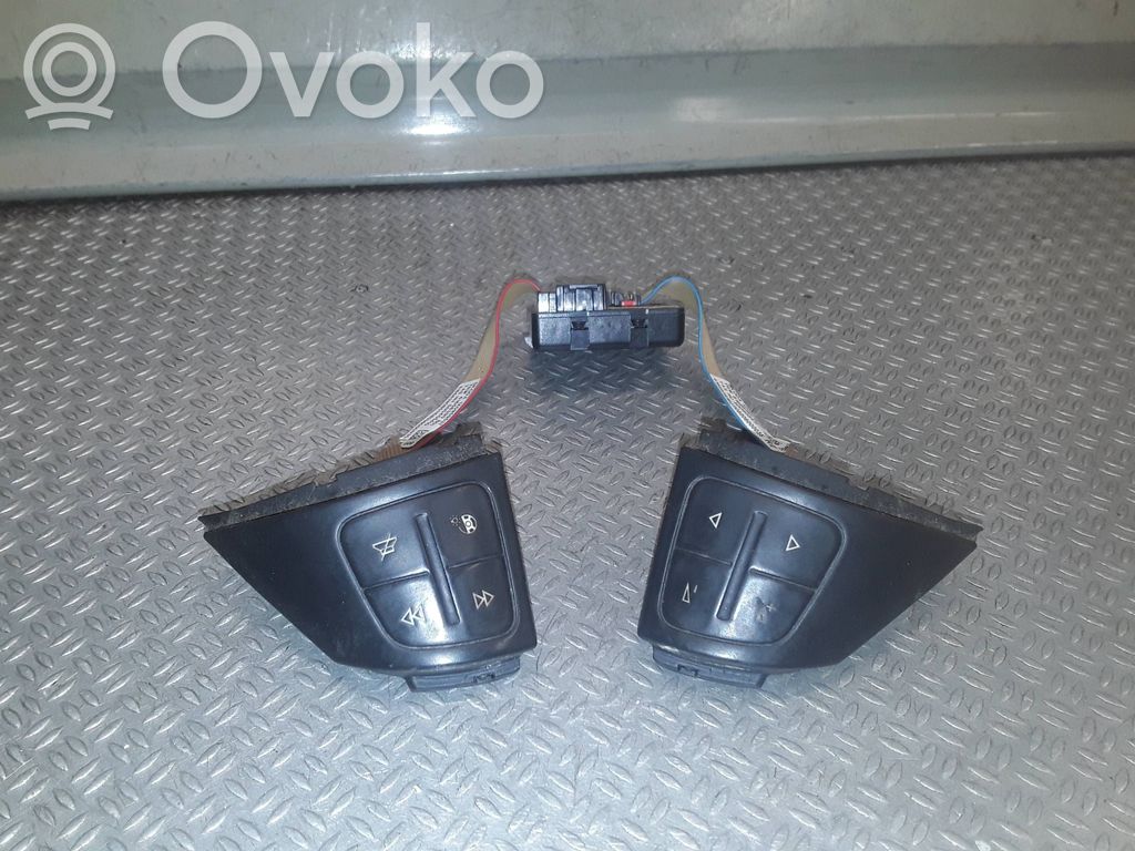 Skoda Octavia Mk2 (1Z) Interruptores/botones de la columna de dirección 
