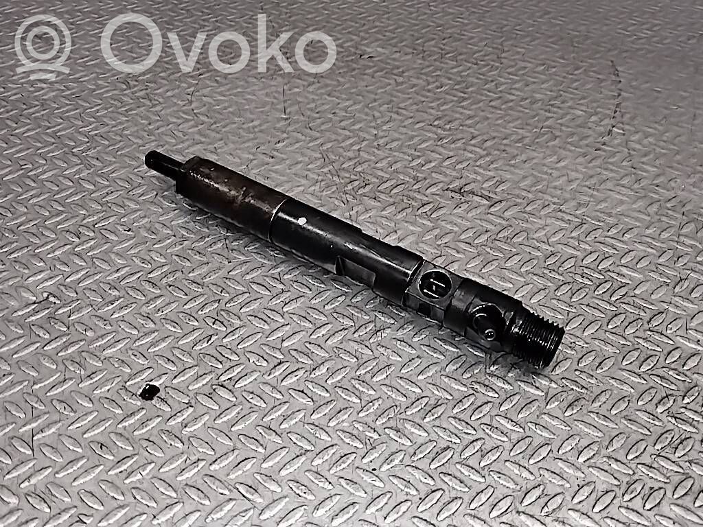 Nissan Note (E11) Inyector de combustible 