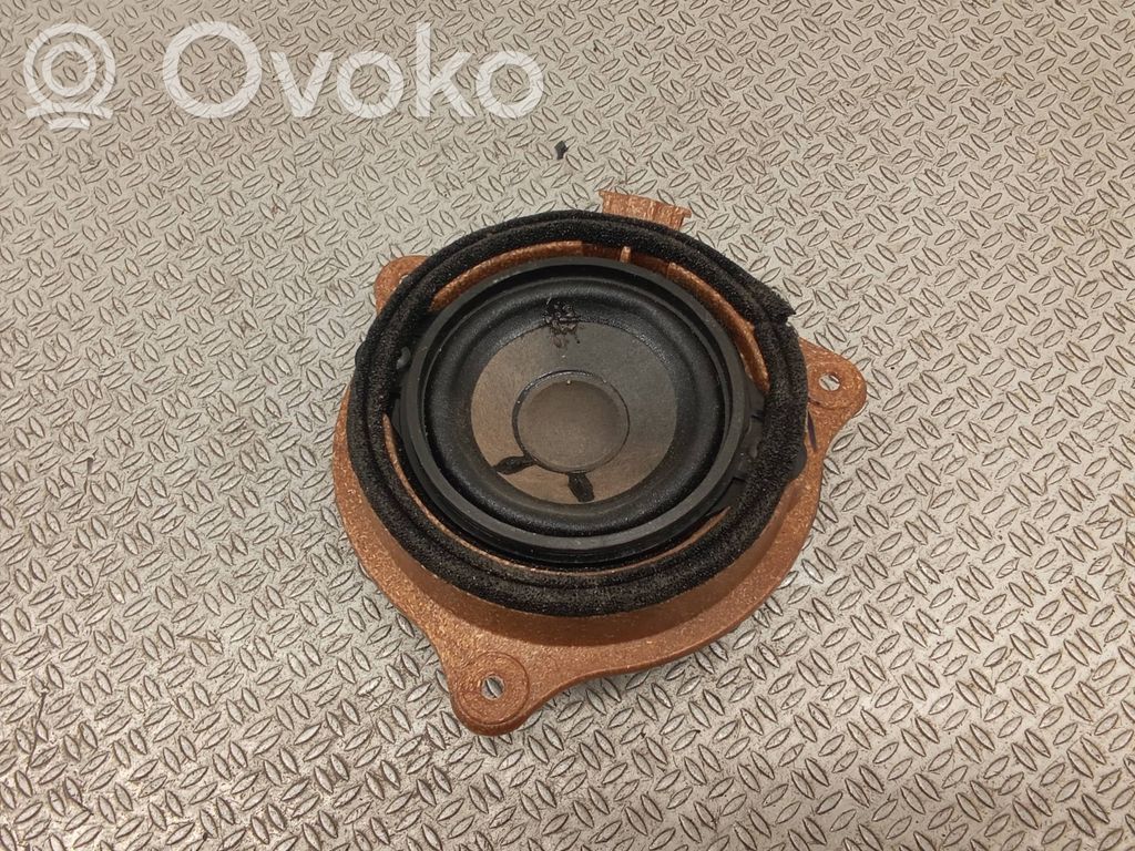 Audi A6 S6 C6 4F Etuoven kaiutin 