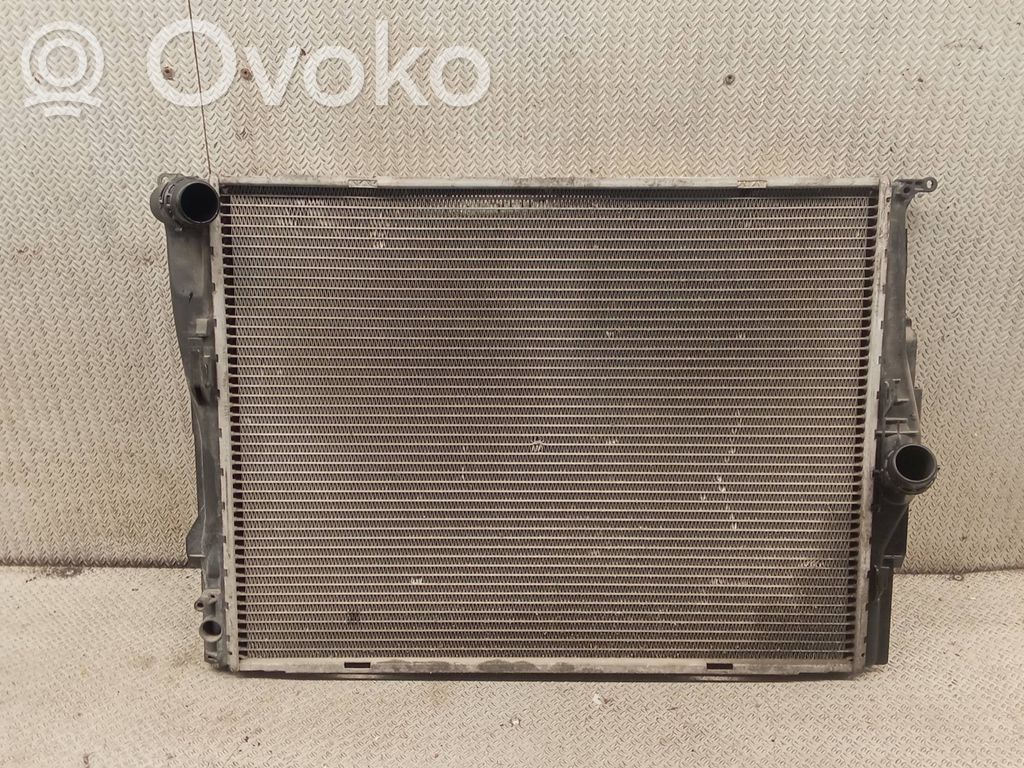 BMW 1 E81 E87 Aušinimo skysčio radiatorius 