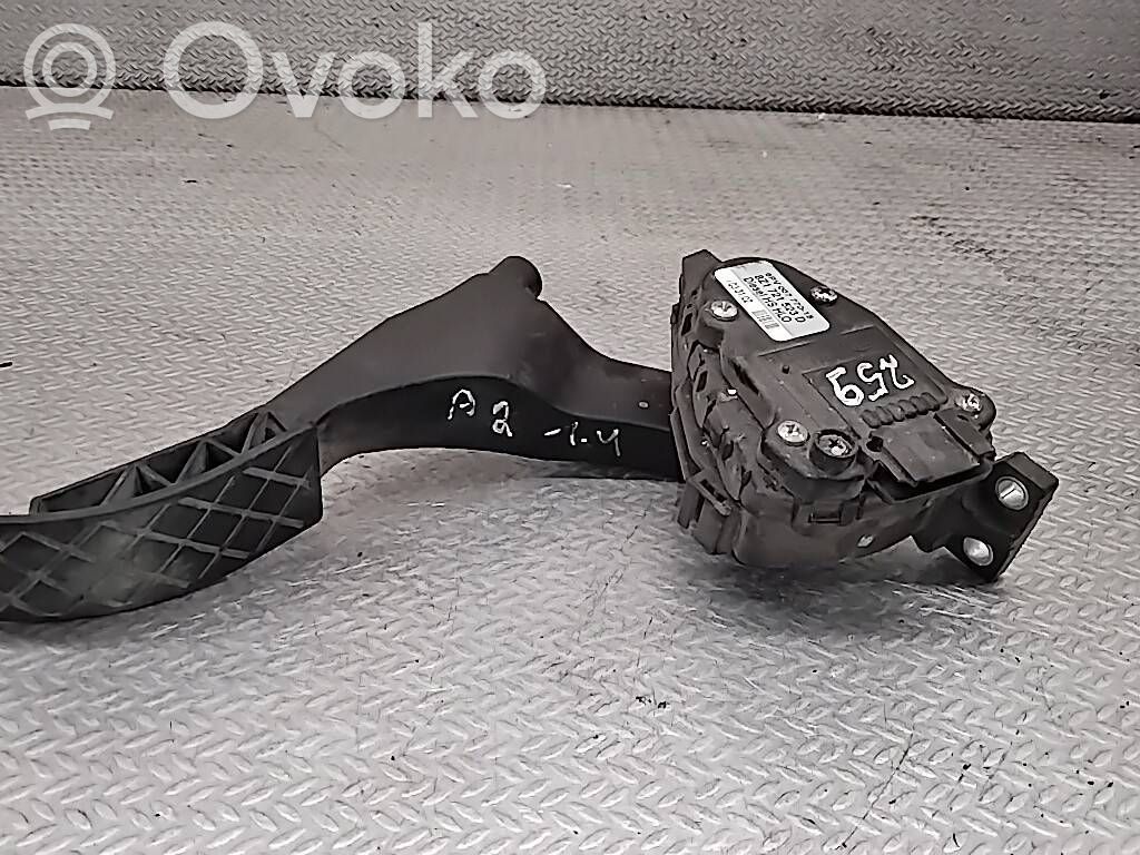 Audi A2 Akseleratora pedālis 