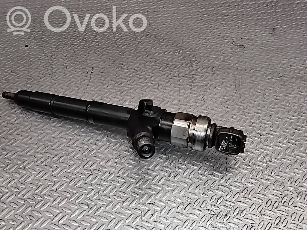Nissan Almera Tino Inyector de combustible 