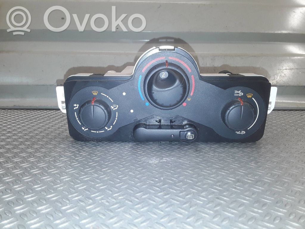 Renault Clio III Climate control unit 