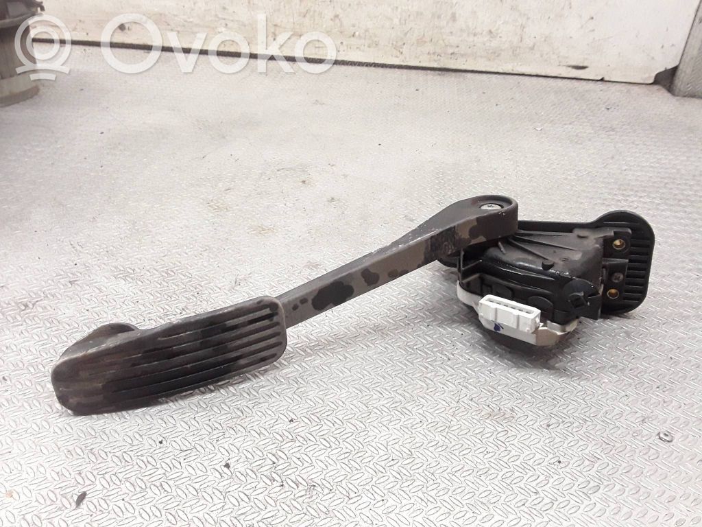 Accelerator throttle pedal   6PV00853712,30683516