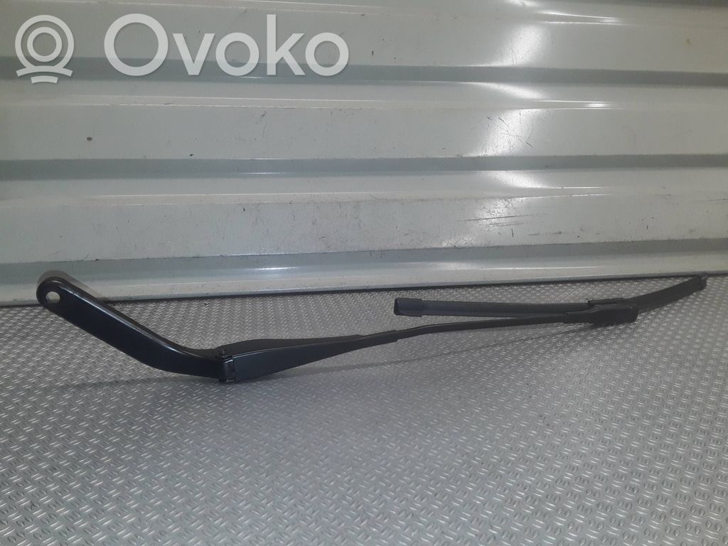 Priekšējā loga tīrītājs   7169972