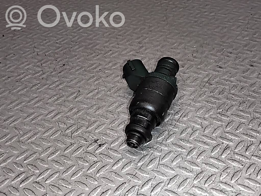 Volkswagen Golf IV Inyector de combustible 
