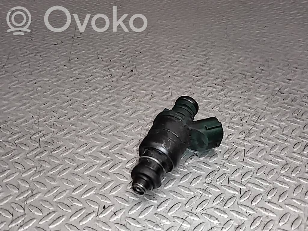 Volkswagen Golf IV Inyector de combustible 