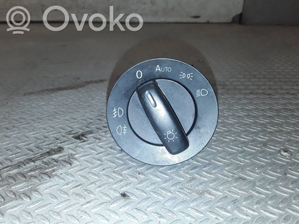 Volkswagen Golf V Light switch 