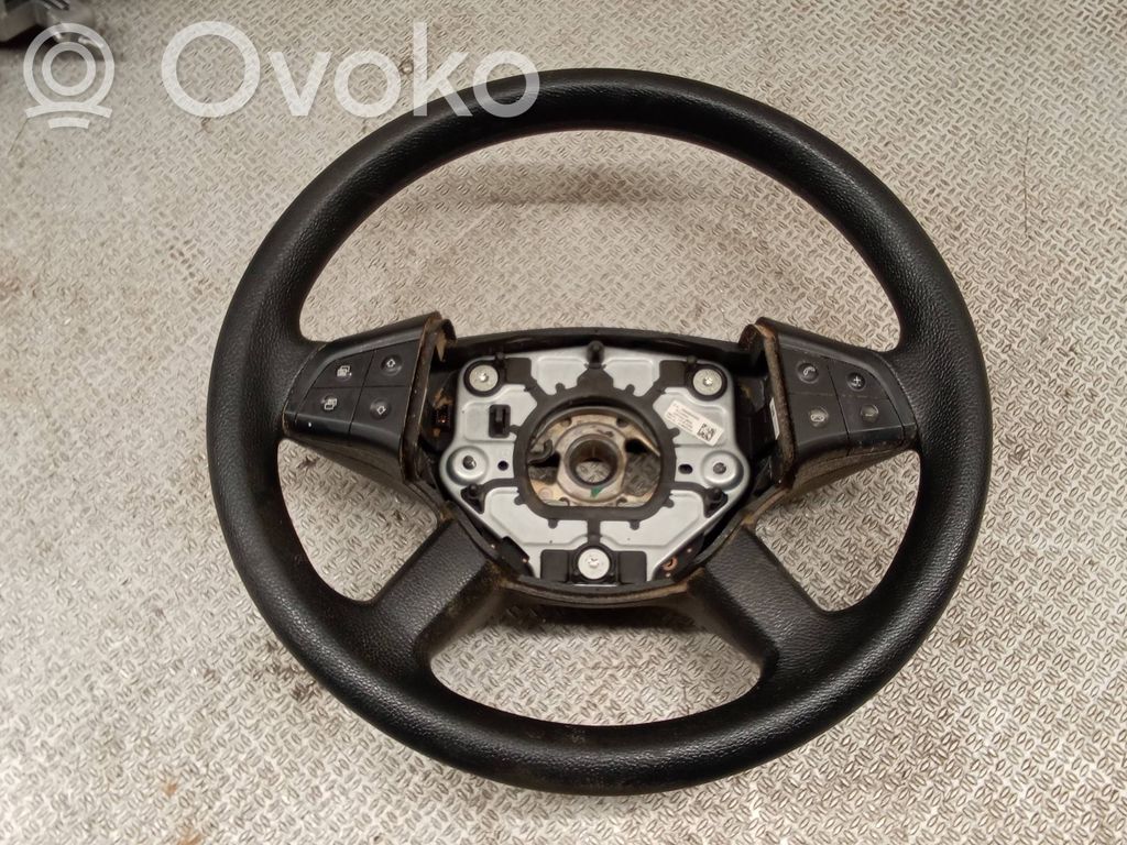 Volant   1644604003