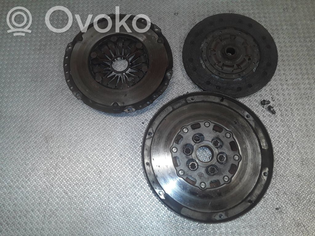 Opel Astra H Kit d'embrayage 