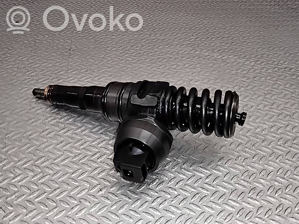 Volkswagen Caddy Inyector de combustible 