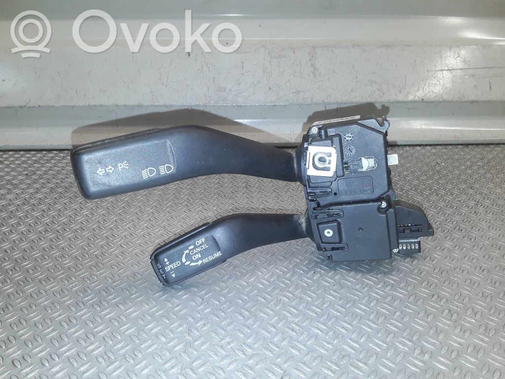 Audi A3 S3 8P Indicator stalk 