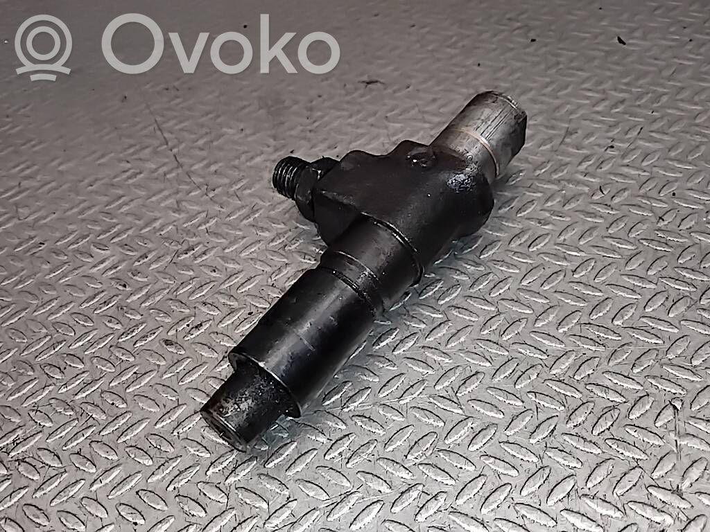 Renault Trafic I Injektor Einspritzdüse 