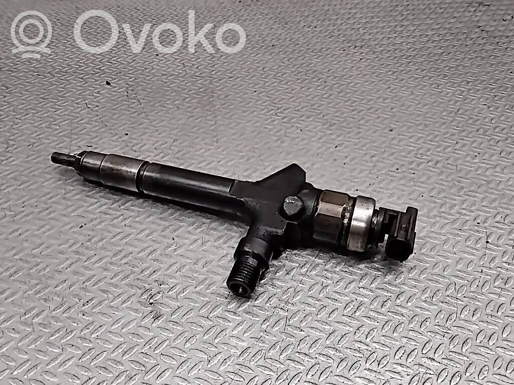 Injektor Einspritzdüse   RF7J13H50