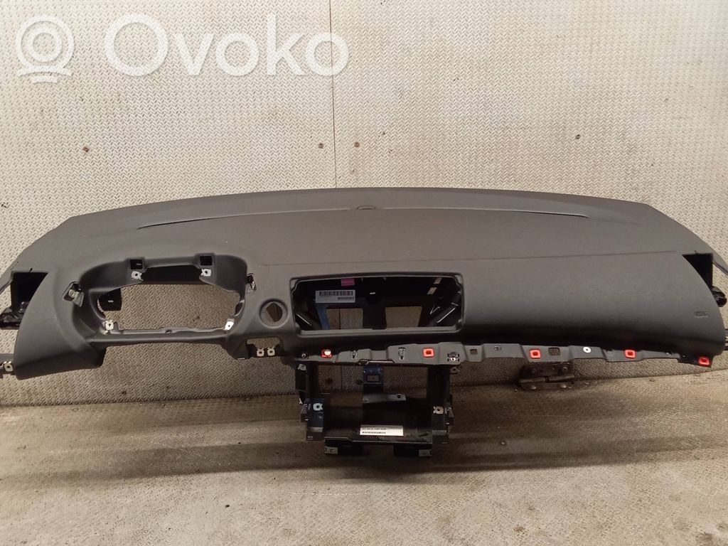 BMW 1 E81 E87 Dashboard 