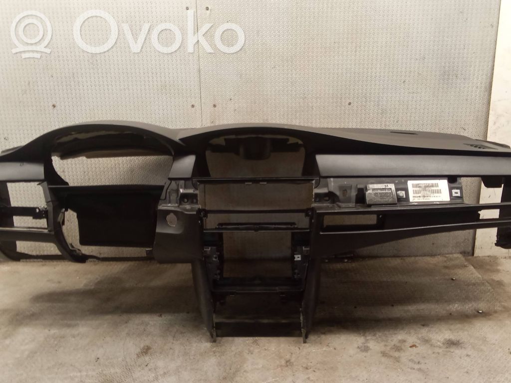 BMW 5 E60 E61 Панель 