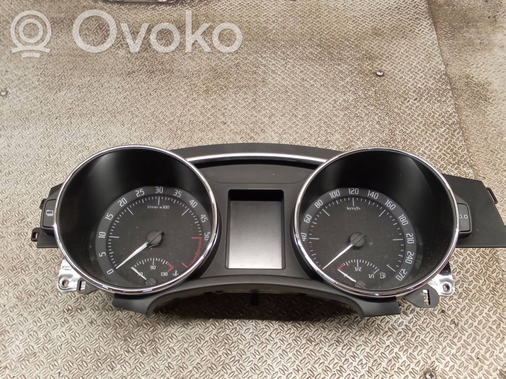 Skoda Superb B6 (3T) Tachimetro (quadro strumenti) 